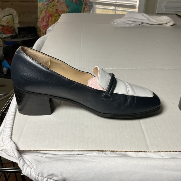 90s Jones New York Black and White loafer with chunky heel - Picture 6 of 7